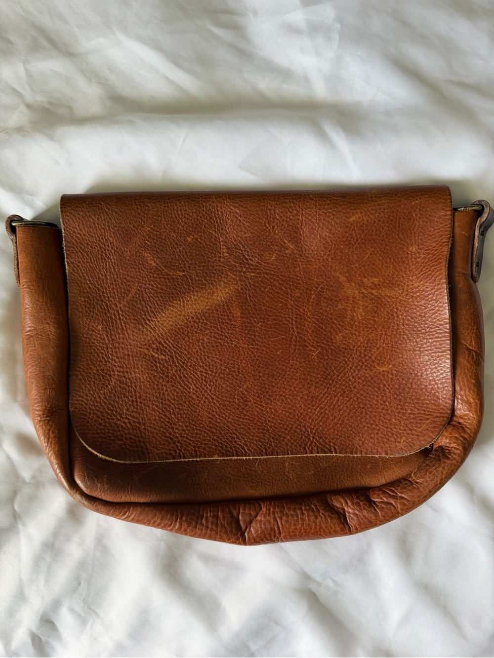 Go Forth Goods Small Kindle leather satchel in saddle